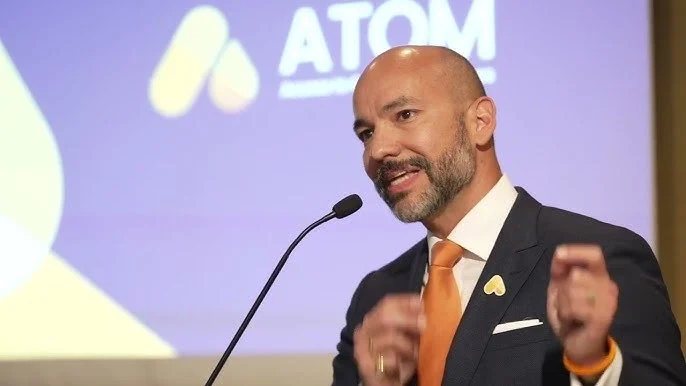 Gilberto Lopes: 4 Years of ATOM - A Union That Delivers Builds The Whole Chain 2 Gilberto Lopes