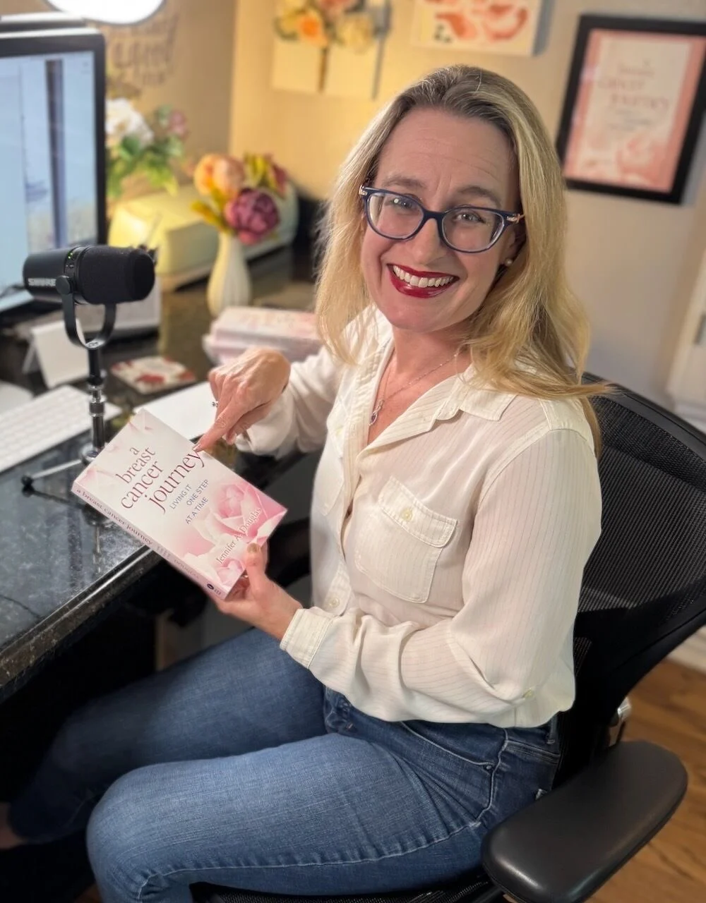 Jennifer Douglas: "A Breast Cancer Journey” Helps Women Navigate the Uncertainty of DCIS 2 Jennifer Douglas: "A Breast Cancer Journey” Helps Women Navigate the Uncertainty of DCIS