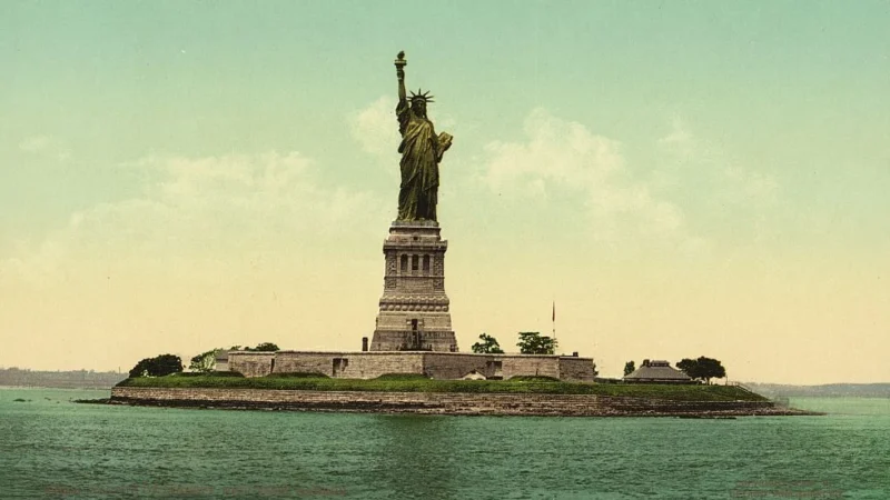 Derek Yach to Swim 28.5 Miles Around Manhattan to Raise Money for Chemotherapy Ports in Kenya
