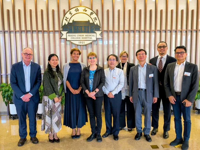 Liang Cheng: WHO GU URO6 Editorial Board Celebrates a Successful First Meeting in Beijing 2 Liang Cheng: WHO GU URO6 Editorial Board Celebrates a Successful First Meeting in Beijing