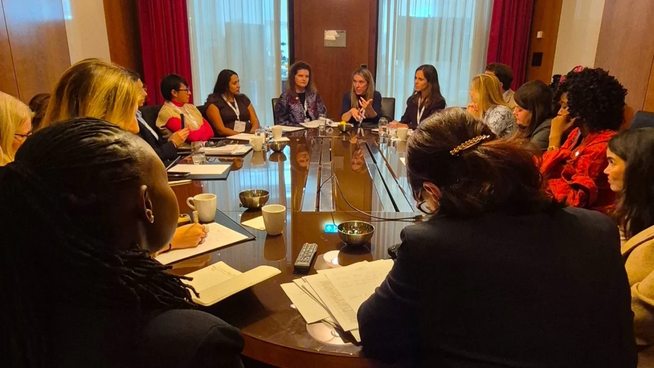 What Does a Gender-Responsive Health System Look Like in Practice – C/Can