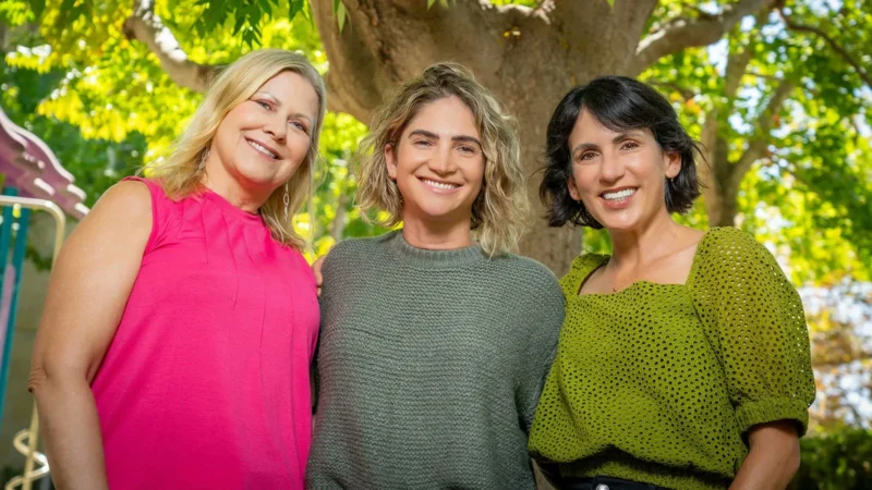 Diane M. Simeone։ Breast Cancer Survivors Share How They Found Support and Community at Moores Cancer Center