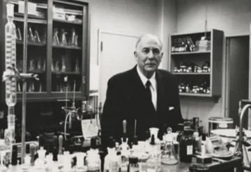 Bari, 1943: The Disaster That Changed Cancer Treatment